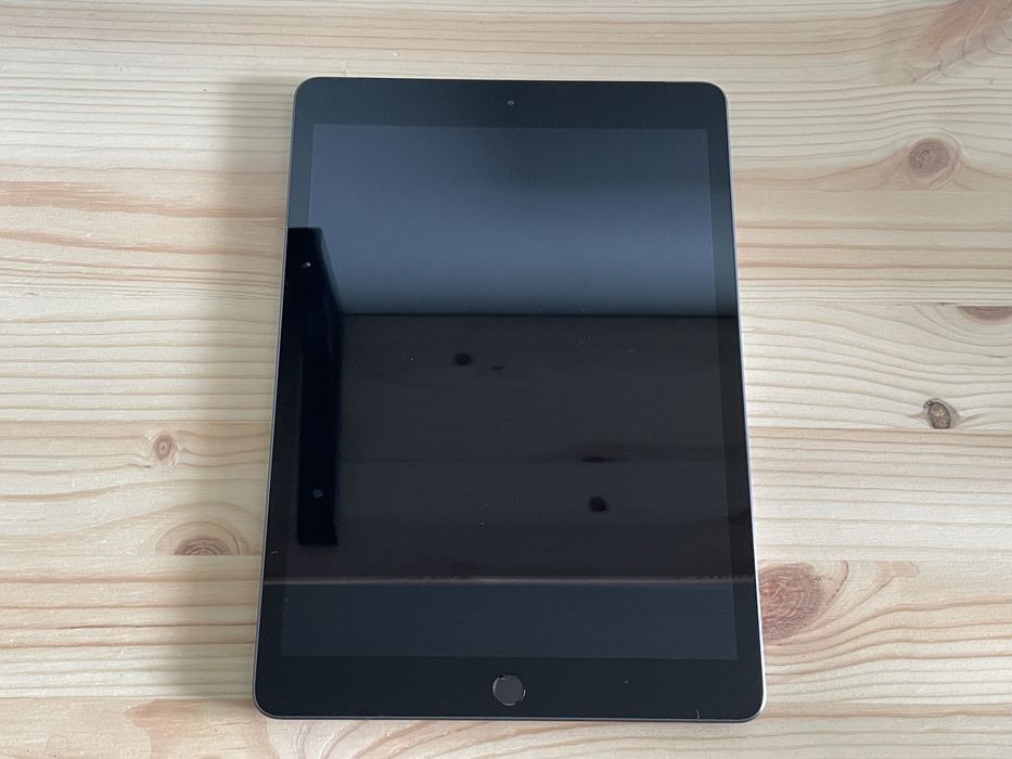 iPad 8 geração (128GB) + acessórios