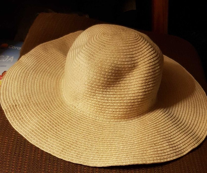 Kapelusz damski slomkowy