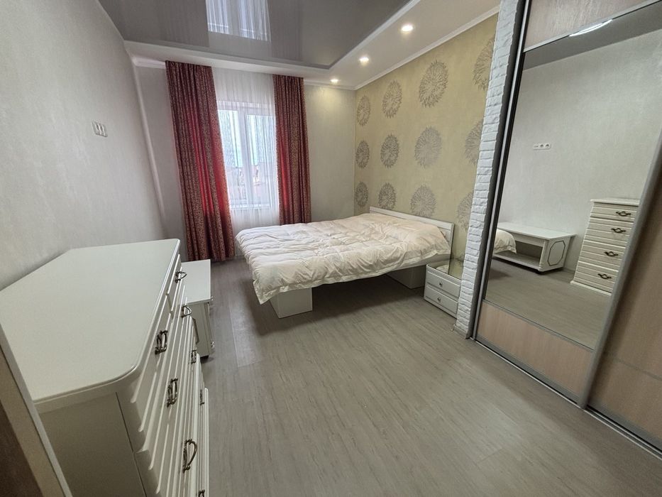 Будинок з ремонтом та меблями без комісії для покупця