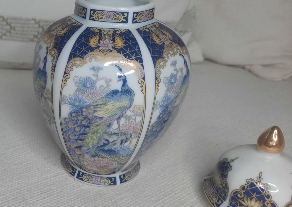 Pote em porcelana Imari antigo