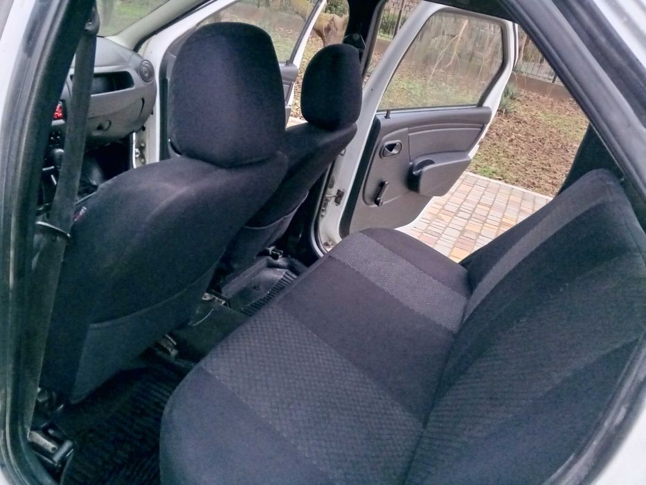 Срочно машина в отличном состоянии