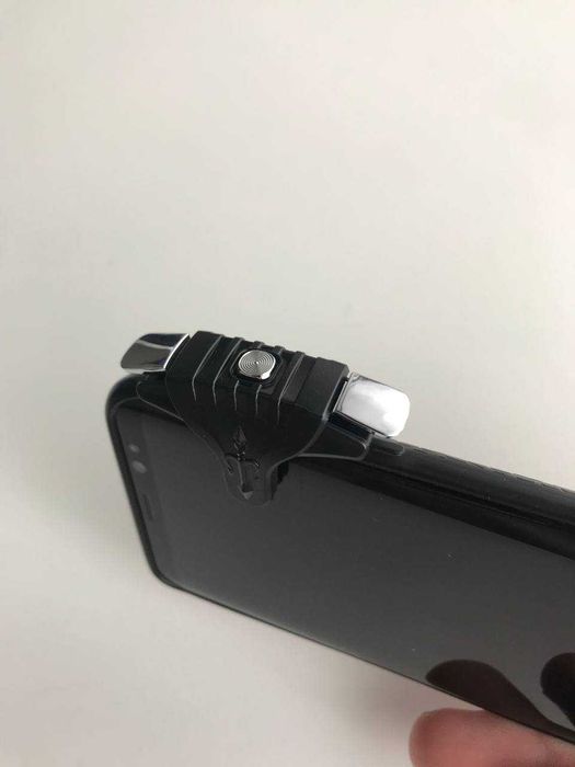 Тригери для смартфона чорні + напальчники у подарунок