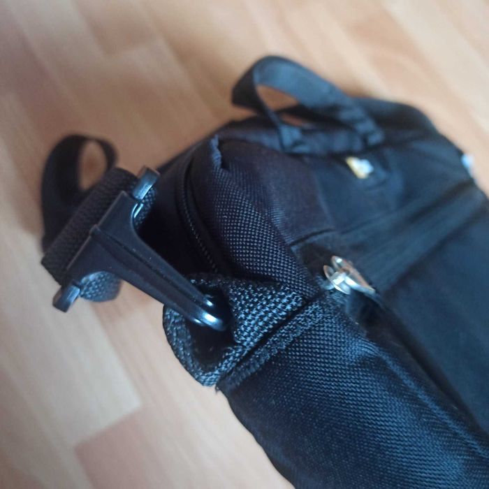 Сумка для ноутбука Case Logic VNAI-215 15.6" чорна