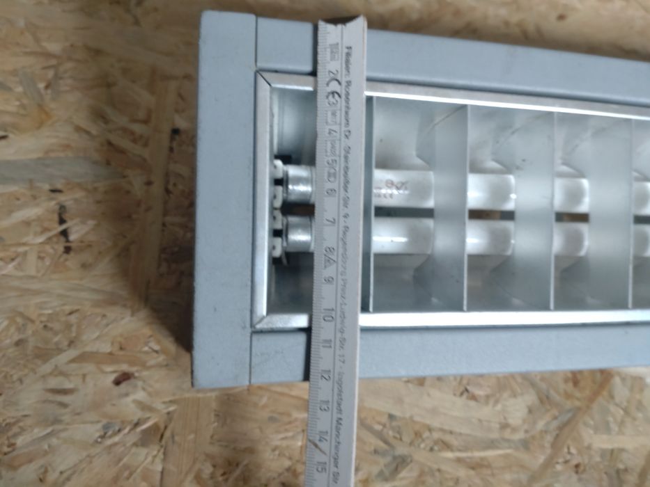 Lampa warsztatowa do domu garażu oprawa sufitowa świetlówki