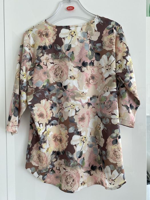 OKAZJA ! Bluzki dwie - jedna  cena /44