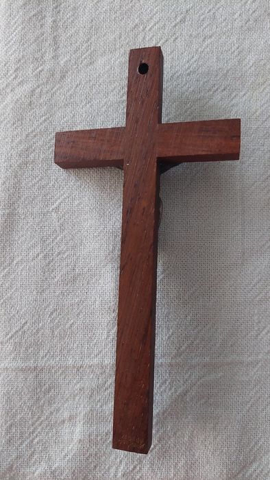 Crucifixo em madeira
