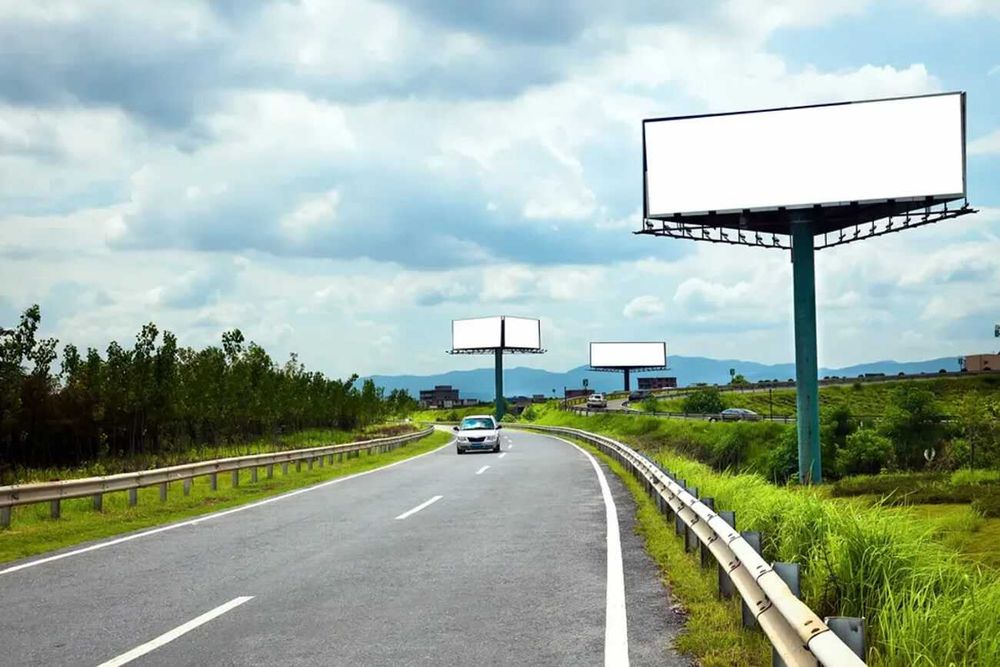 Wynajem działki pod billboard /nadajnik /parking /