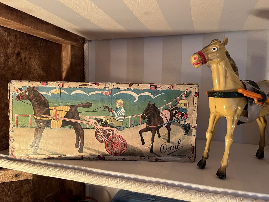Raro brinquedo OSUL – Cavalo de trote Jockey e caixa Original