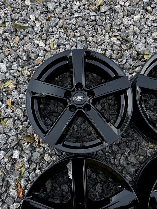 Диски Dezent R17 5.108 ET50 Форд Фокус Мендео Фюжн Куга Ескейп