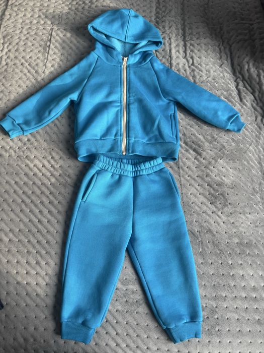 Дитячий спортивний костюм на флісі 86