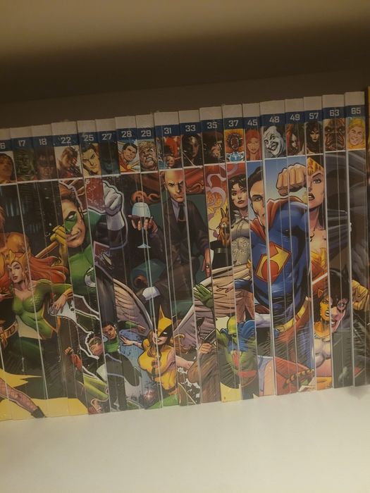 Komiksy Bohaterowie i Złoczyńcy DC i Marvel Orgins- 35 zł szt.