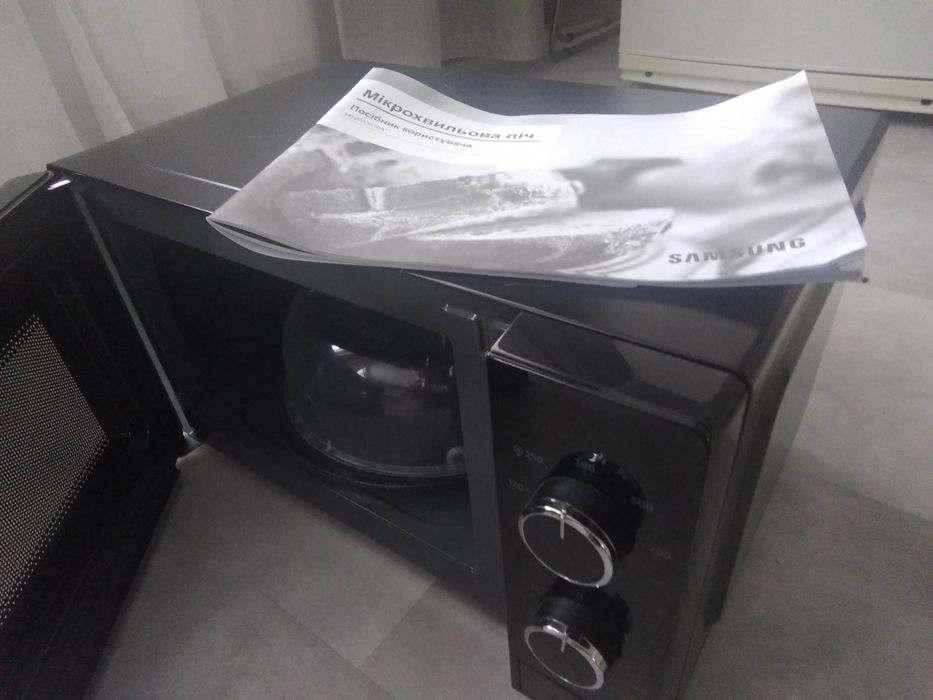 Продам микроволновку Samsung