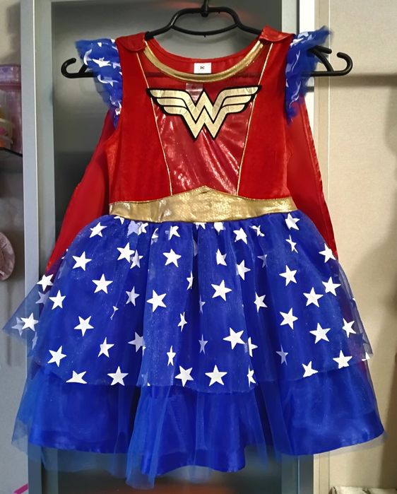 Сукня супергероя чудо-дівчинки Wonder Woman з плащем 5-6 років 116 см
