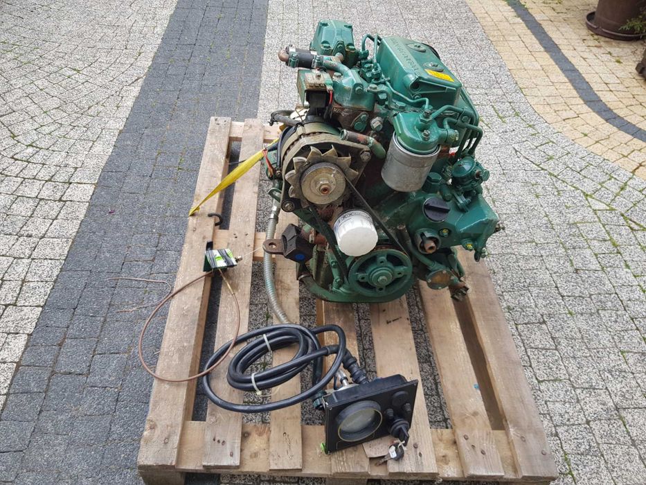 silnik diesel Volvo Penta 2002 -2 cyl - 20 KM