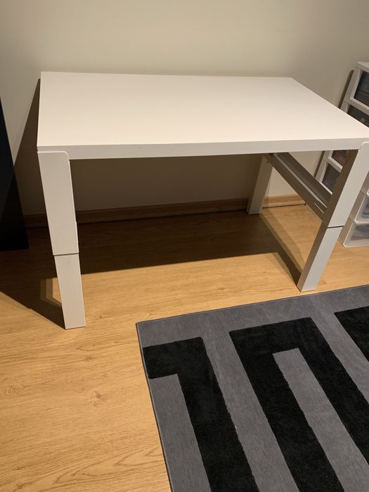 Secretária com pouco uso