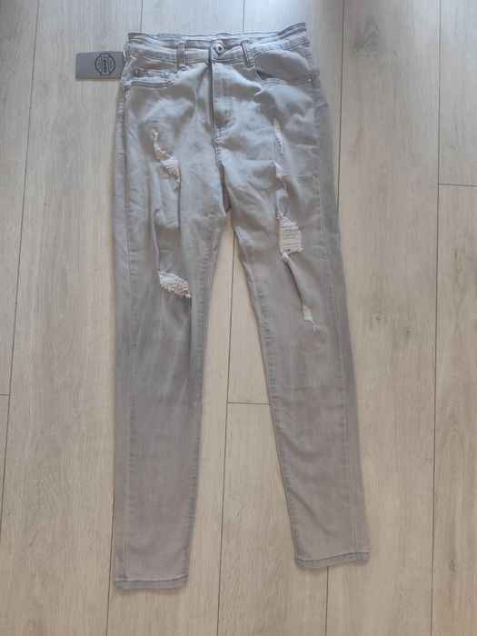 Nowe z metką jeansy typu Push Up