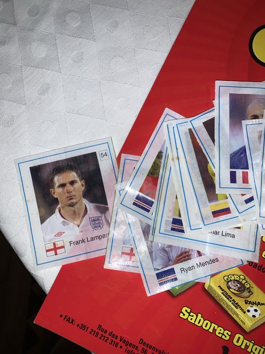 Caderneta e cromos Gorila por colar