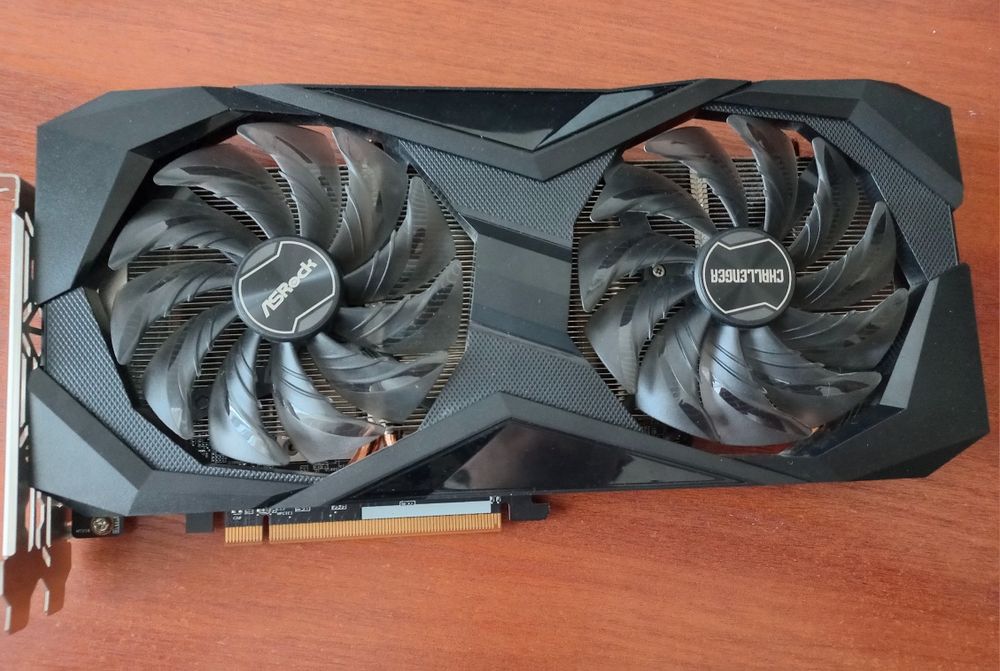 Продам відеокарту ASRock Radeon RX 6600 XT 8 GB