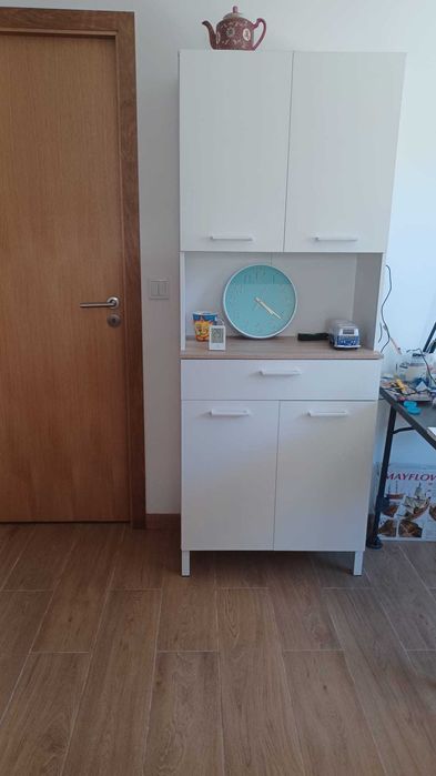 Buffet blanc hauteur 1m87 larg 72cm profondeur 40