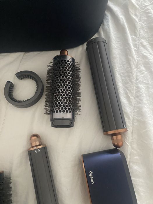 Dyson airwrap com 2 acessorios extra