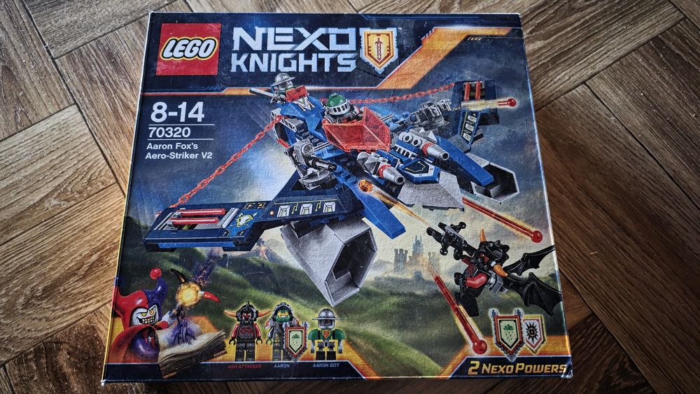 Lego Nexo Knights 70320 myśliwiec V2 Aarona