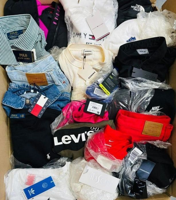 Ubrania boxy ubrań odzież sprzedaż Nowe