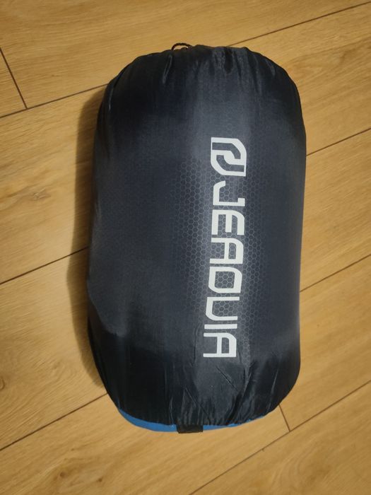 Це спальний мішок бренду Jeaouia. Весна,літо,осінь