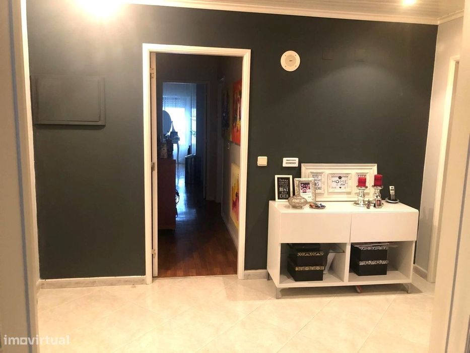 Apartamento T2 Arrendamento em Queluz e Belas,Sintra