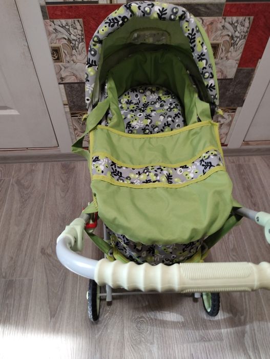 Дитяча коляска для дітей