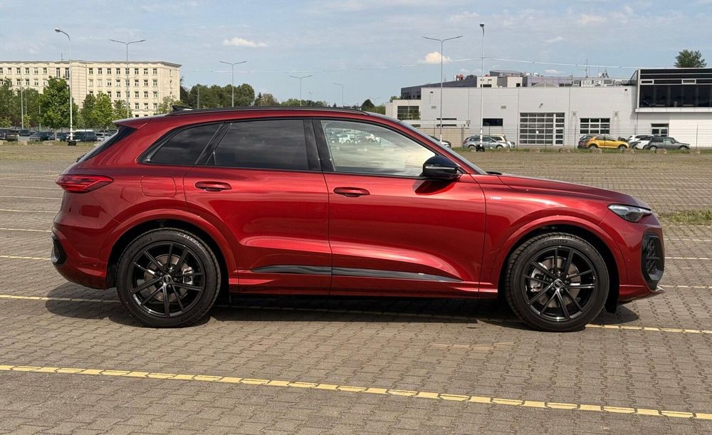 Audi Q5 Salon Polska, Autoryzowane Audi Select Plus+