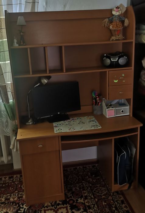 Biurko.                    .