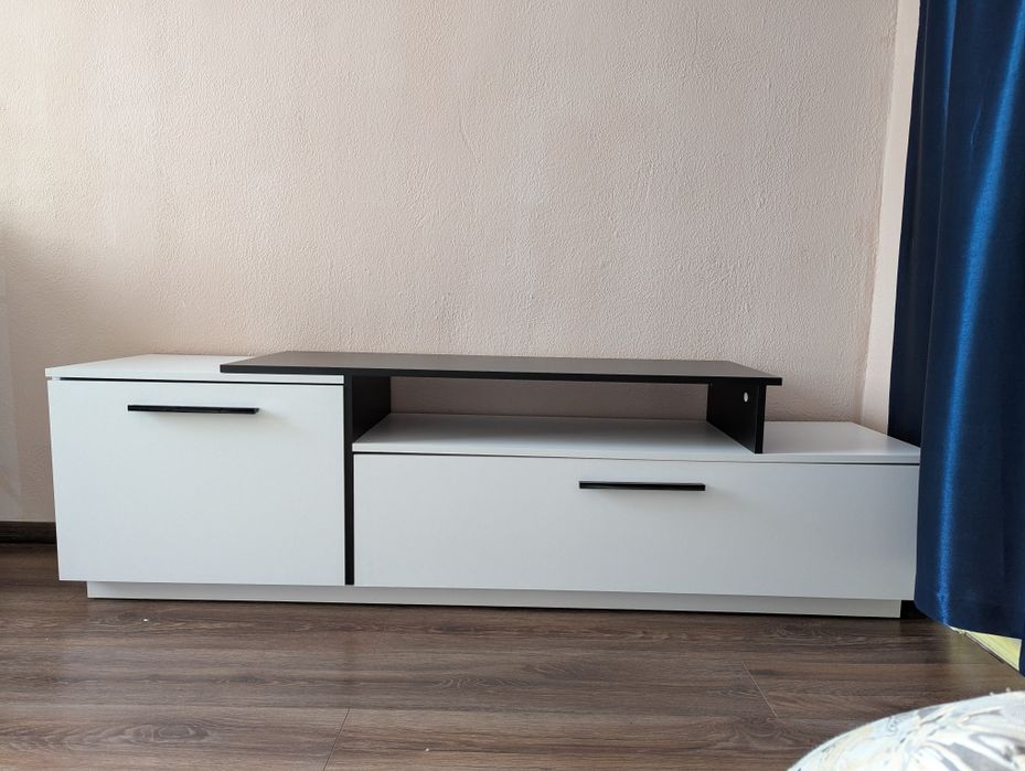 Тумба меблі чорно-біла