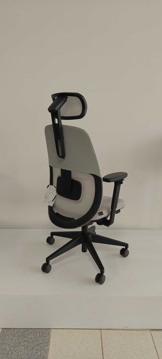 Fotel biurowy, ergonomiczny, regulowany, krzesło do biura, biurka POPFIT | WYPRZEDAŻ EKSPOZYCJI