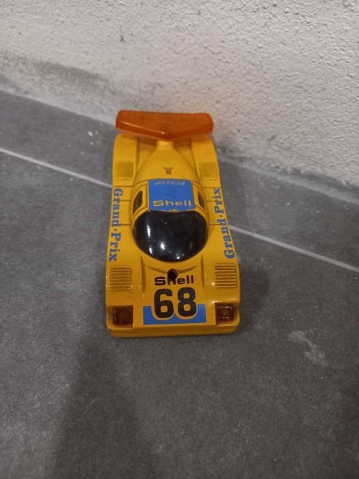 Brinquedo réplica miniatura de carro desportivo