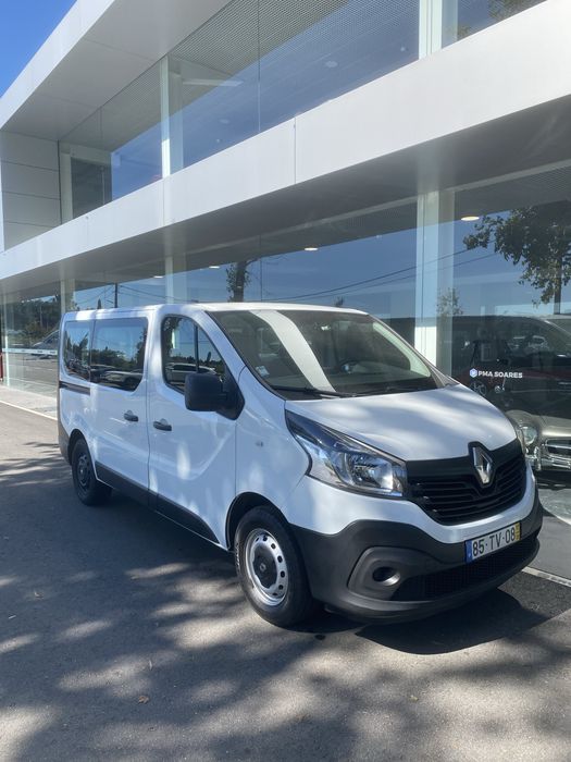 Renault Trafic 1.6 dCi Nacional • 9 Lugares