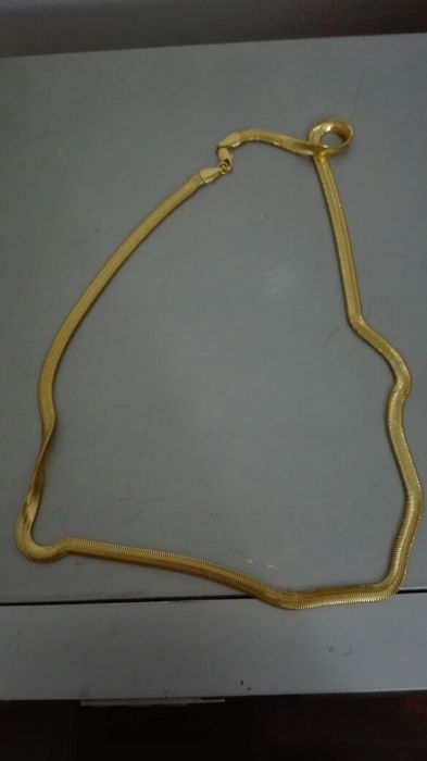 Crucifixo(com flor) e fio banhado  a Ouro