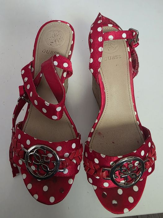 Buty Guess czerwone