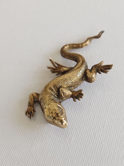 lindo broche vintage em latão