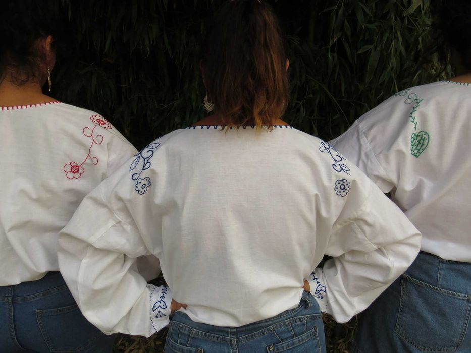 Blusa Regional Bordada à mão