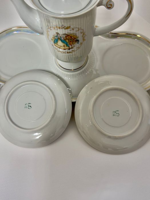 Фарфоровий кавовий сервіз