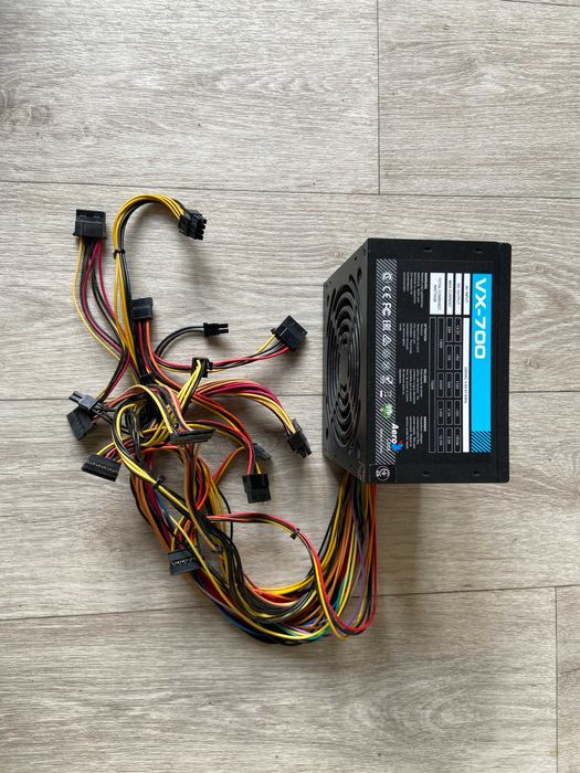 AeroCool vx-700 блок живлення 700w