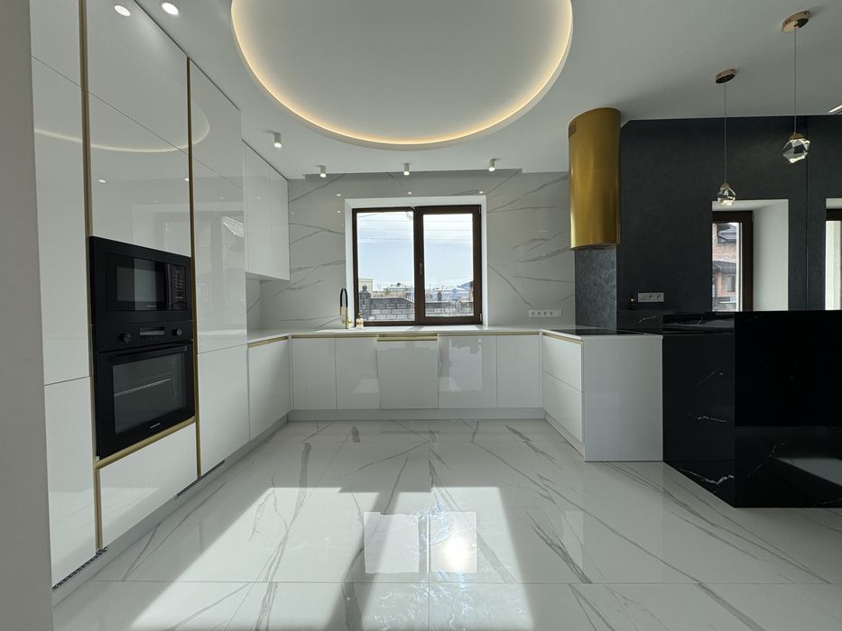 Продам будинок з гаражем та ділянкою 9 сот. Р-н Райського саду - View 4