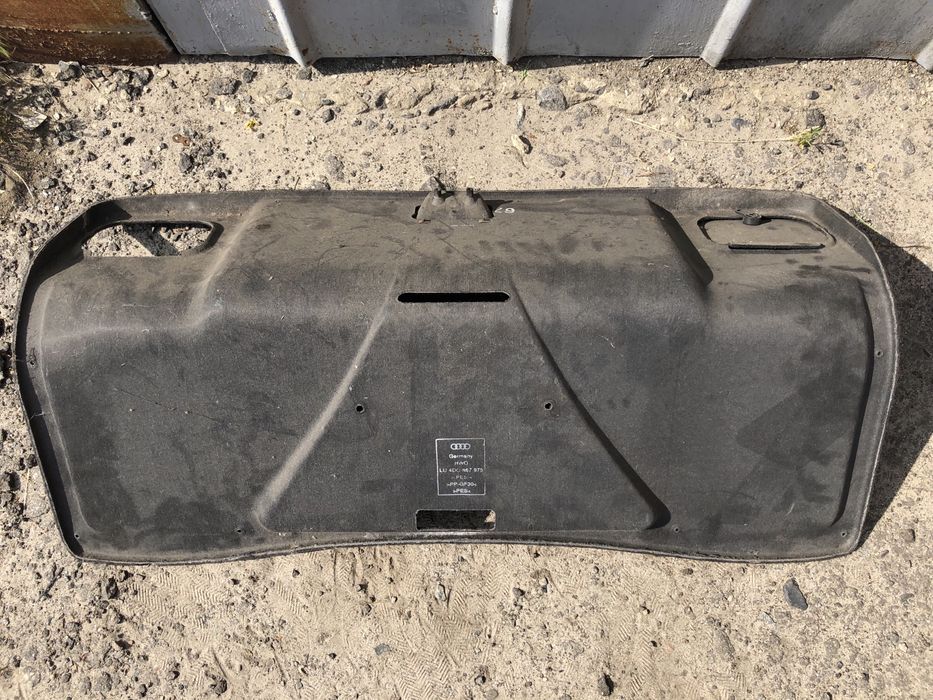 продам обшивку багажника ауди а8 д2