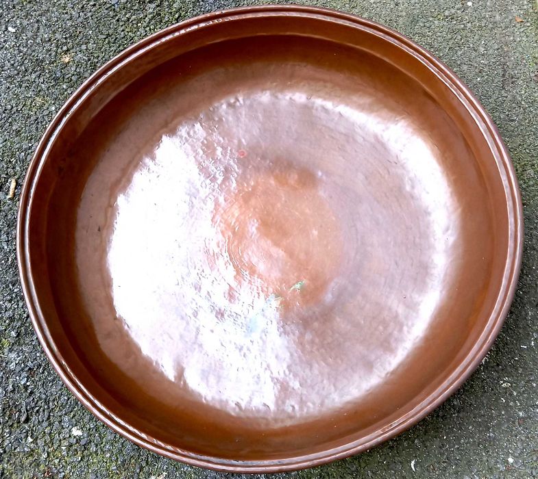 Grande taça em cobre com 77 cm de diâmetro e 15 cm de altura