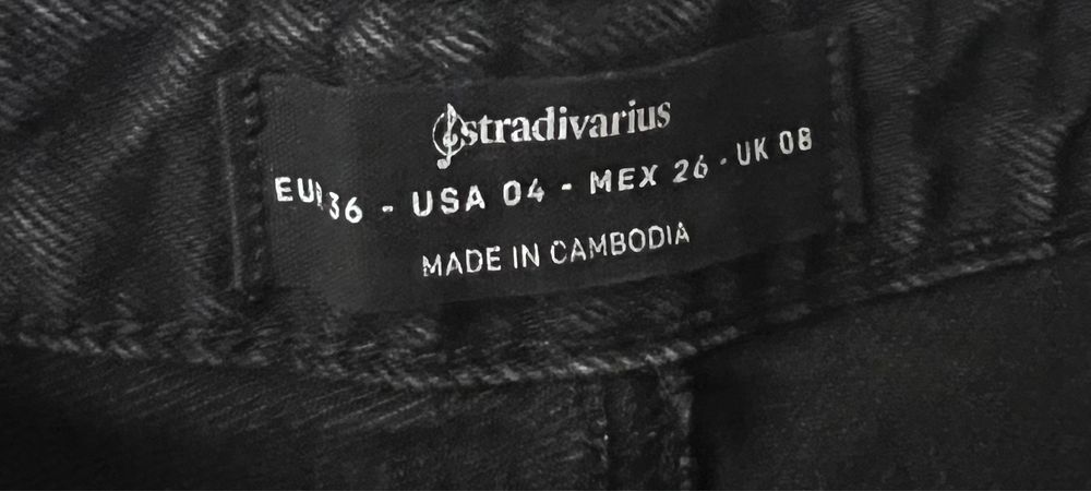 Krótkie spodenki jeansowe Stradivarius 36 S