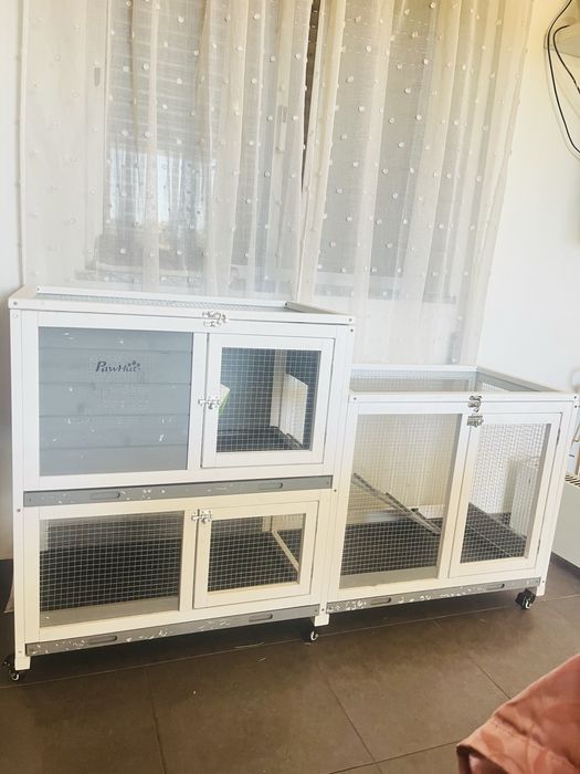 Coelheira PawHut com 3 tabuleiros