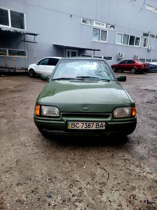 продам Fort Escort