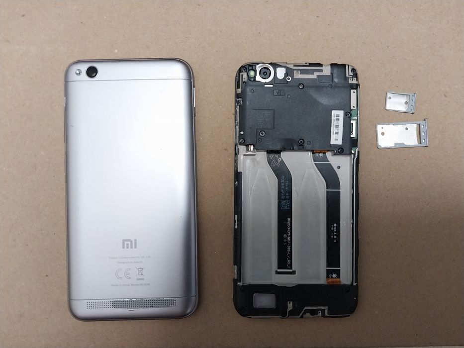 Телефони [на запчастини]  Xiaomi Redmi 5A + Redmi 5 Plus