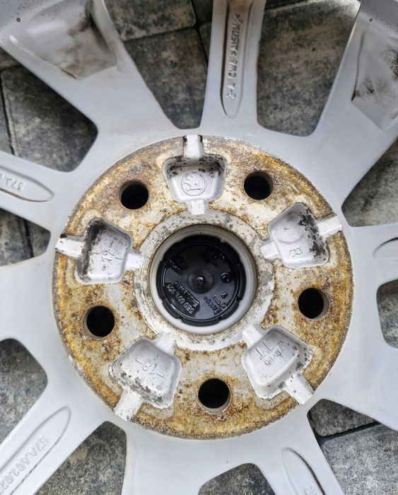 Oryginalne alufelgi 18" Škoda Karoq Style – 5x112, et 45  – stan idealny / WYSYŁKA