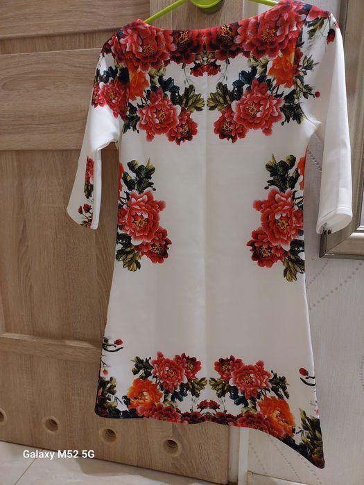 Sukienka XS nowa elegancka